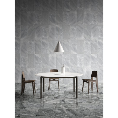 Carrelage mural en marbre 12 * 24, pierre naturelle grise pour l'eau, cannelé 3D, tuile texturée Ol 12X24, avec danse de finition, rythme luxueux