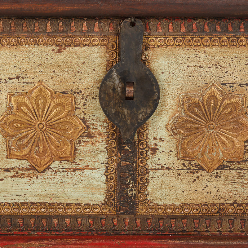Analily Accent Trunk