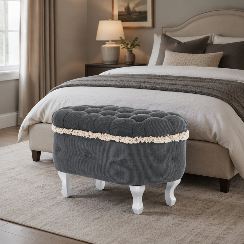Élégant repose-pieds de rangement rembourré en tissu capitonné, idéal pour la chambre à coucher, le vestibule et le vestiaire, avec beaucoup de rangement et des sièges confortables.