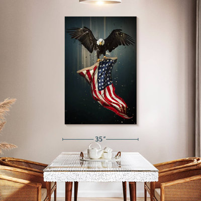 Borges, aigle et drapeau américain