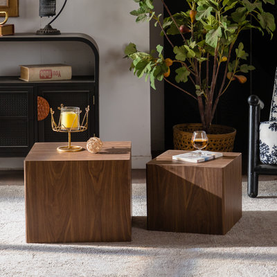 Ensemble de 2 tables basses gigognes noyer