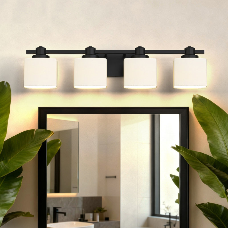 Luminaire de meuble-lavabo 31 po, Quatre lumières, 7" H x 30.7" W x 6" D, Noir mat