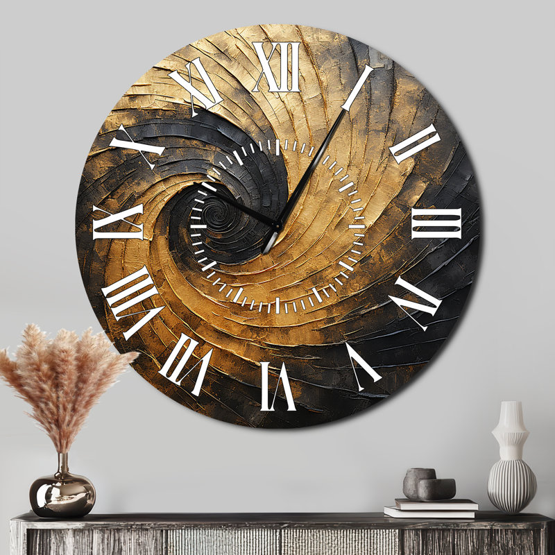 Horloge murale I, Surdimensionné