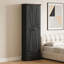 Armoire de rangement élégante avec tablettes réglables et portes de grange-129412080