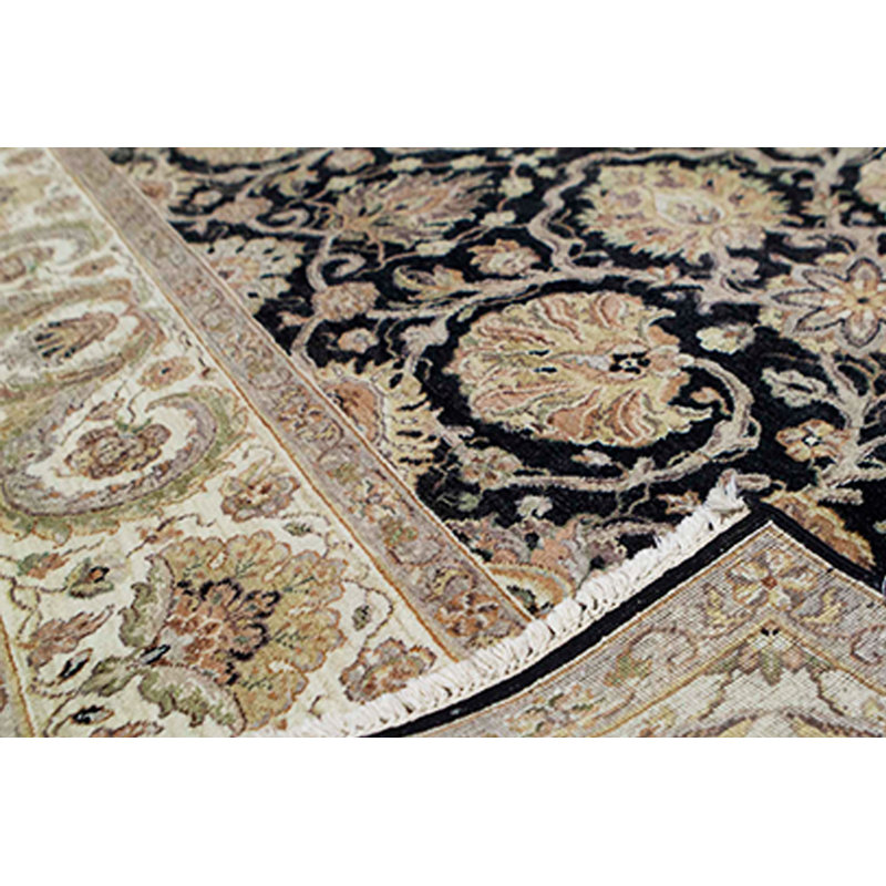 Tapis noir et ivoire de haute qualité noué à la main