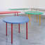 Table de salle à manger bleue ronde en bois manufacturé-800612967