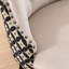 2 chaises de salle à manger en velours classique, beige, coussin éponge à rebond élevé, pieds en bois massif pour pieds en mousse beige, pièce de style élégant-240074596