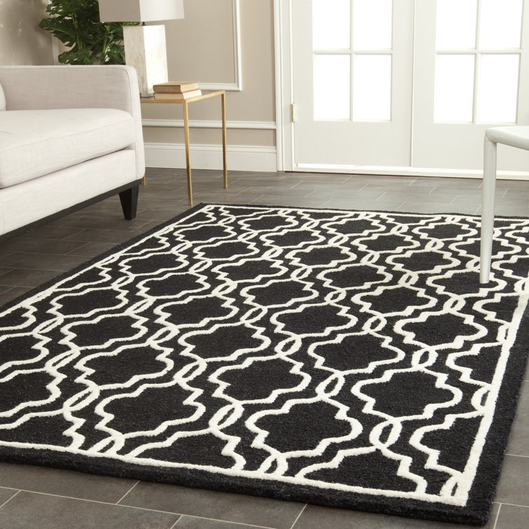 Malaki Geometric Wool Hand Woven Area Rug