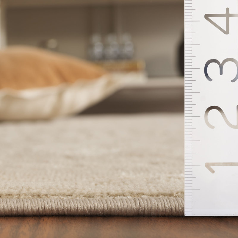 Beige Geometric Patterned Synthetic Area Rug, 5'3" x 7'6"
