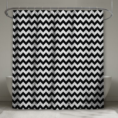Rideaux de douche noirs et noirs à zigzag très longs