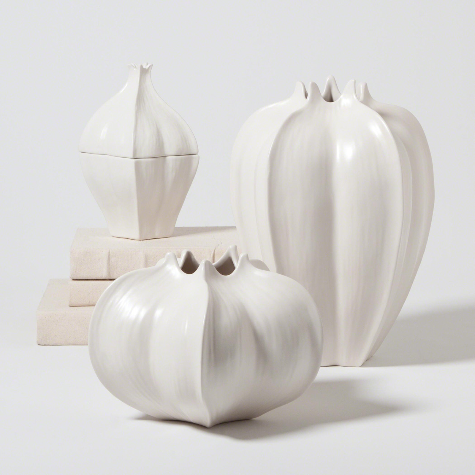 Star Fruit Vase, 4" H x 5" W x 5" D