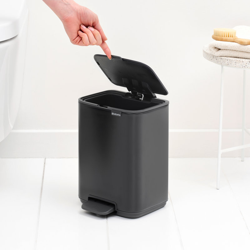 Brabantia Bo Pedal Bin, 26.8cm H x 19.9cm W x 20.8cm D, 4 L, Matt Black