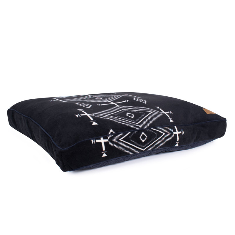 Napper Pendleton, Los Ojos, H 4 po x l 40 po x P 32 po
