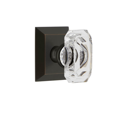 Rosette Grandeur Fifth Avenue avec bouton baguette en cristal