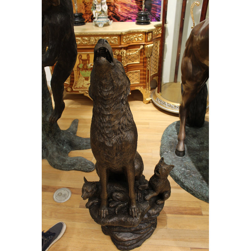 Statue loup et oursons en bronze - Taille: L 24 po x l 17 po x H 48 po.