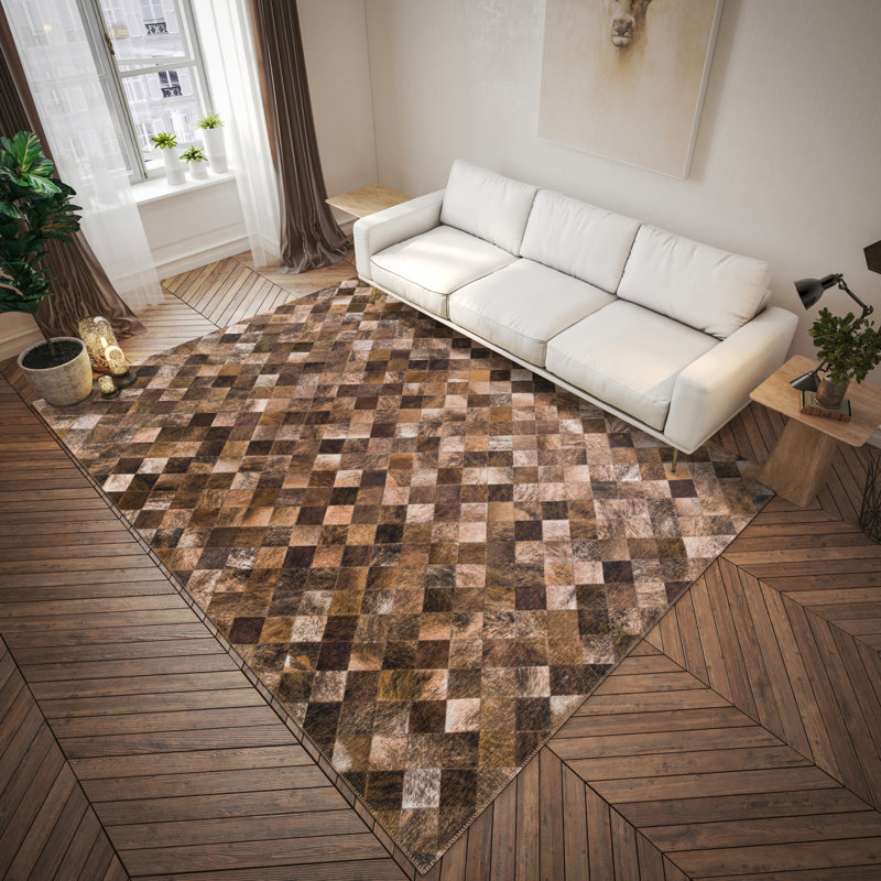Avahlynn Patchwork Machine Woven Chenille Area Rug in Brown, Rectangle 3' x 5'