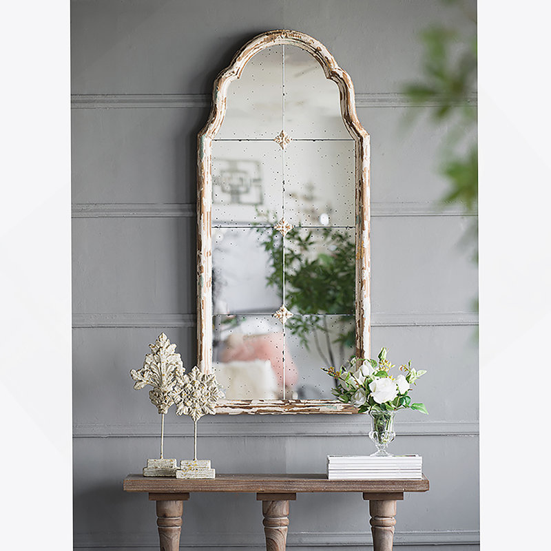Grand miroir mural 22 po x 48 po à cadre crème et doré