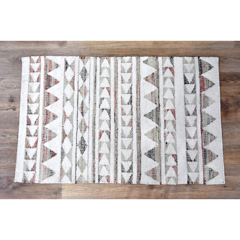 Tapis blanc/gris noué la à la main tribal Cecillia, Rectangle 5 pi x 8 pi
