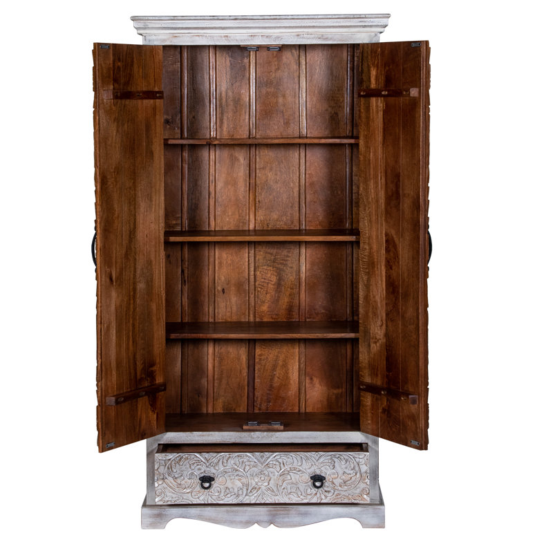 Armoire Maiorano, Blanchies