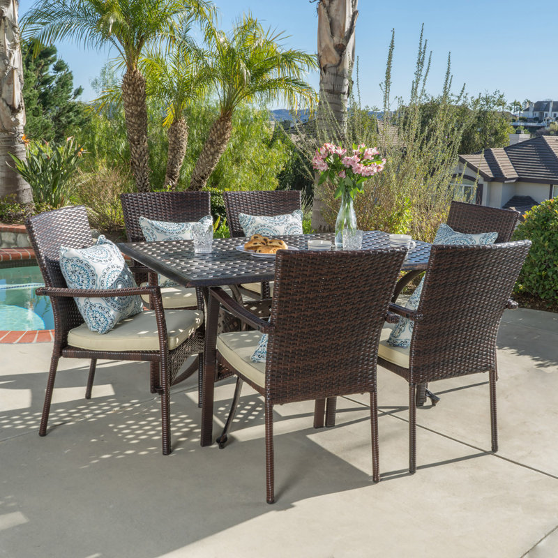 Ensemble repas d’extérieur 7 pièces avec coussins Edgewater