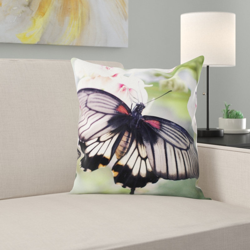 Coussin décoratif fleuri