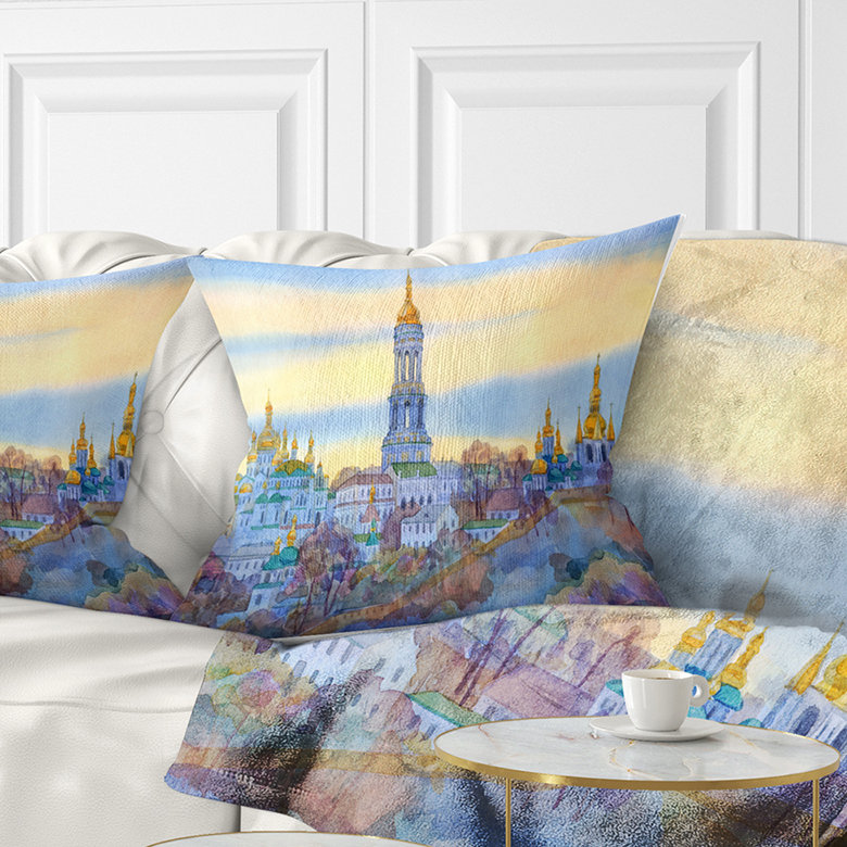 Coussin cityscape monastery sur oreiller hill, 16 po x 1 po, Coussin décoratif