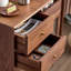 Petite armoire d'appoint en verre