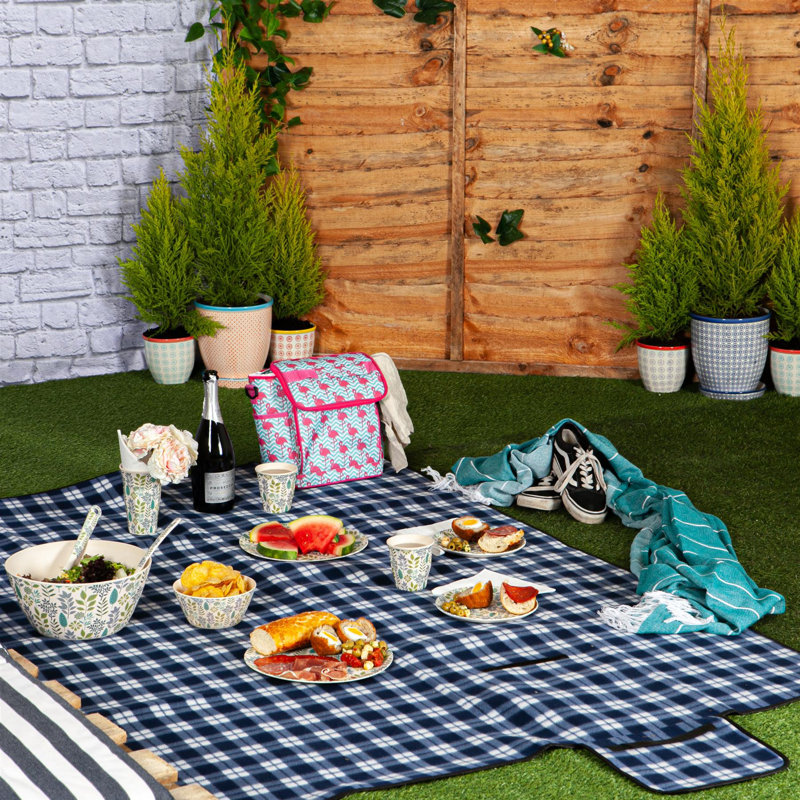 Nicola Spring - Picnic Blanket - 130 x 168cm - Blue Gingham