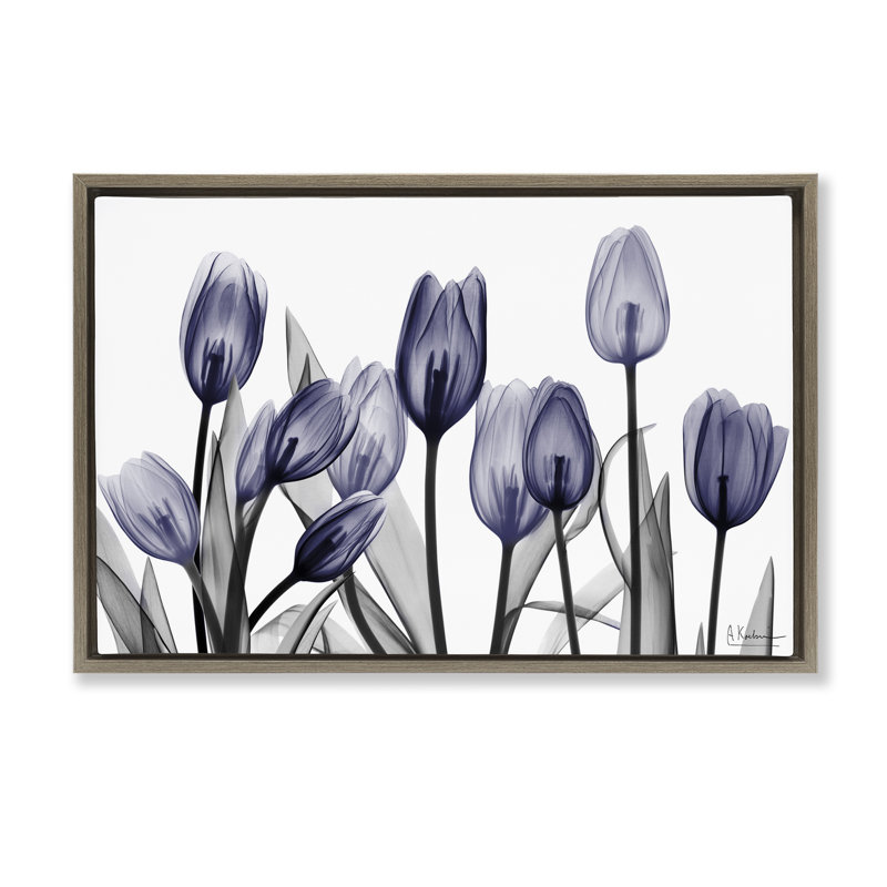 «Dramatic Dusk Blue Tulips», art mural sur toile flottante noire, design par Albert Koetsier, H 21 po x l 31 po