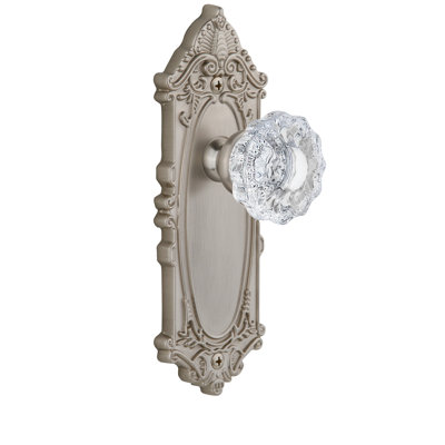 Grandeur Grande Victorian Plate Pasage with Versailles Crystal Door Knob