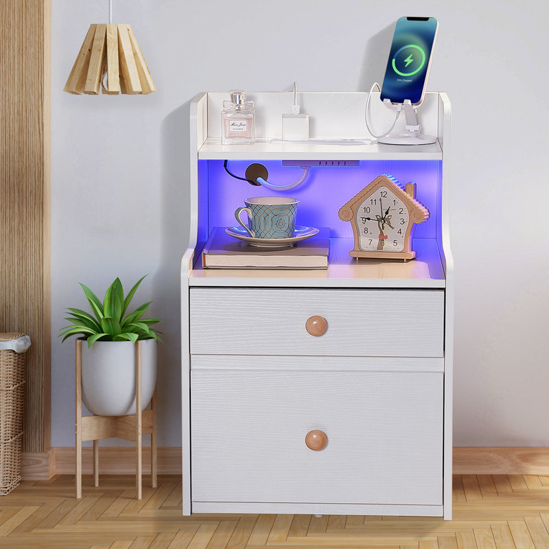 Dazmon 15.7'' W Nightstand