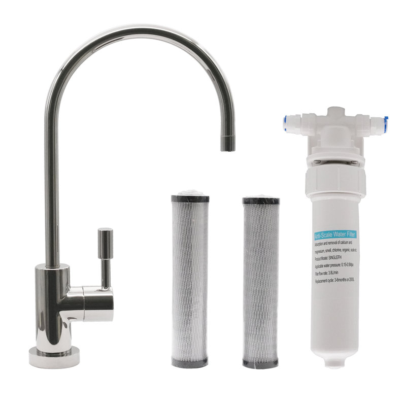 Robinet de cuisine avec distributeur de savon Westbrass, Chrome poli