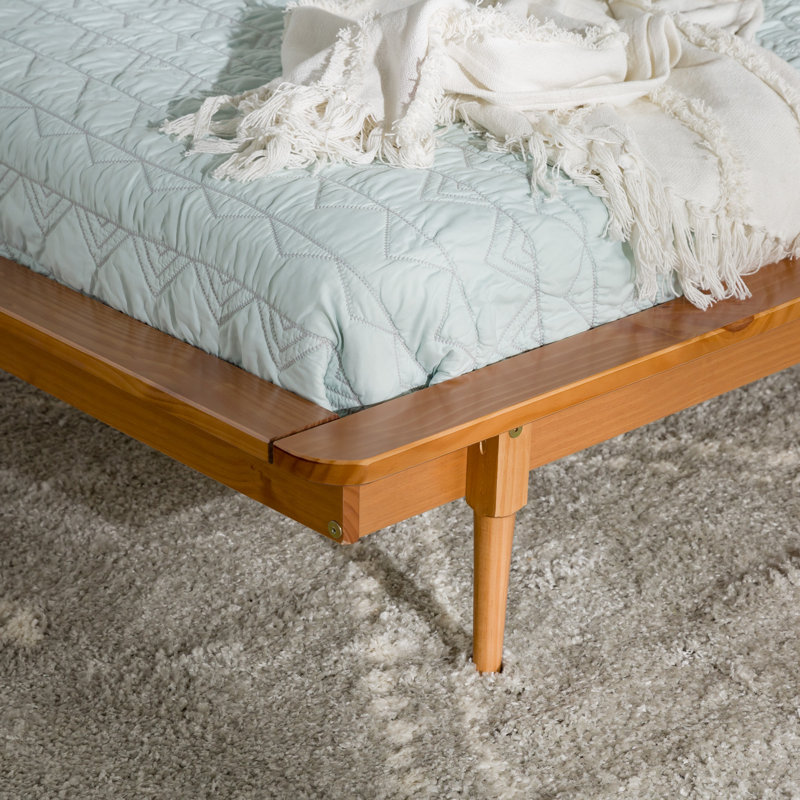 Lit plateforme à broches en bois massif Henline, Caramel, Simple
