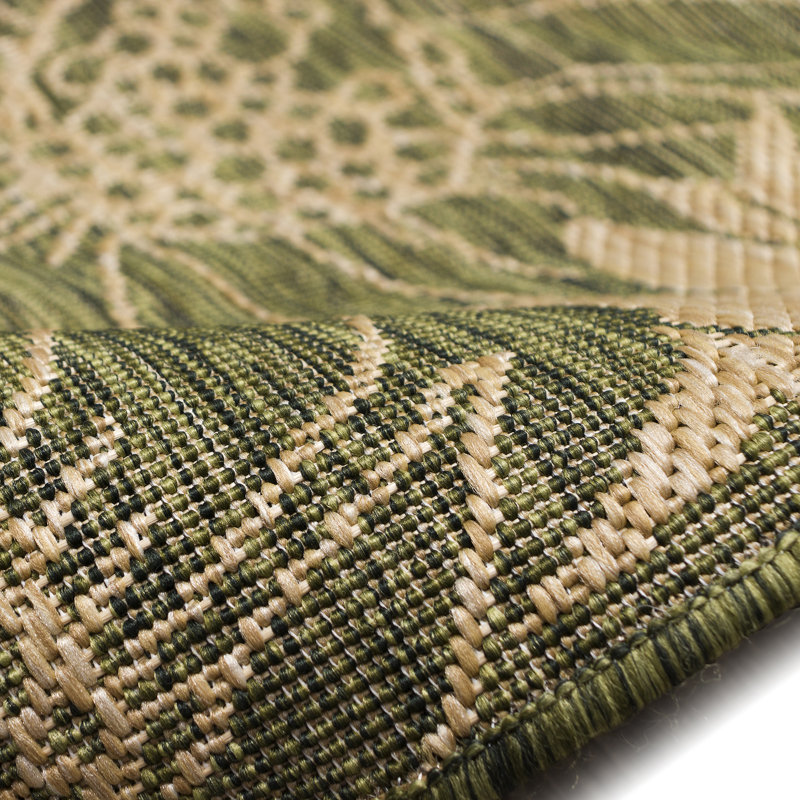 Vannoy Floral Indoor / Outdoor Rug, Rectangle 4'10" x 7'6"