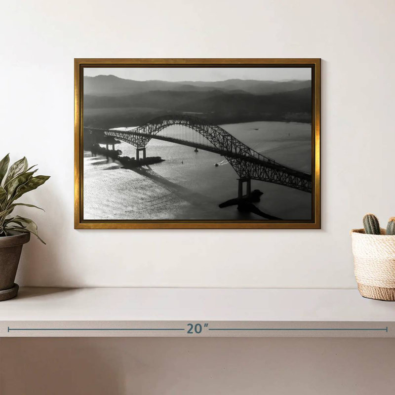 Pont des Amériques, 13 po x 9 po, Cadre flottant doré