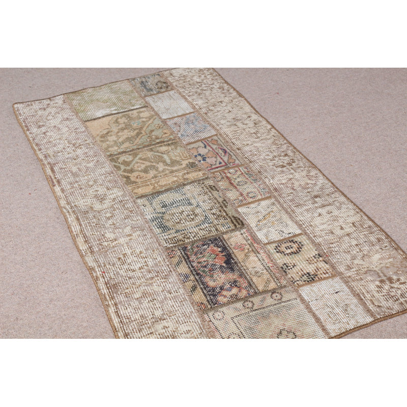 Charmant petit tapis turc beige Oushak rétro idéal pour les tapis de porte et les décorations de ferme pastel