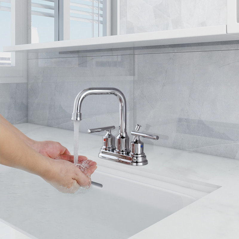 Robinet de salle de bain central à 4 poignées à arche haute 4 po avec drain, Chrome