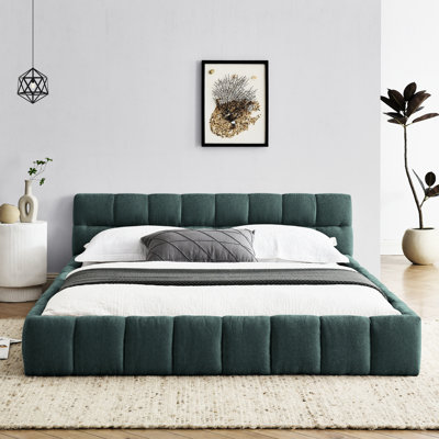 Structure de lit grand format - plateforme en chenille rose avec tête de lit et revêtement solide