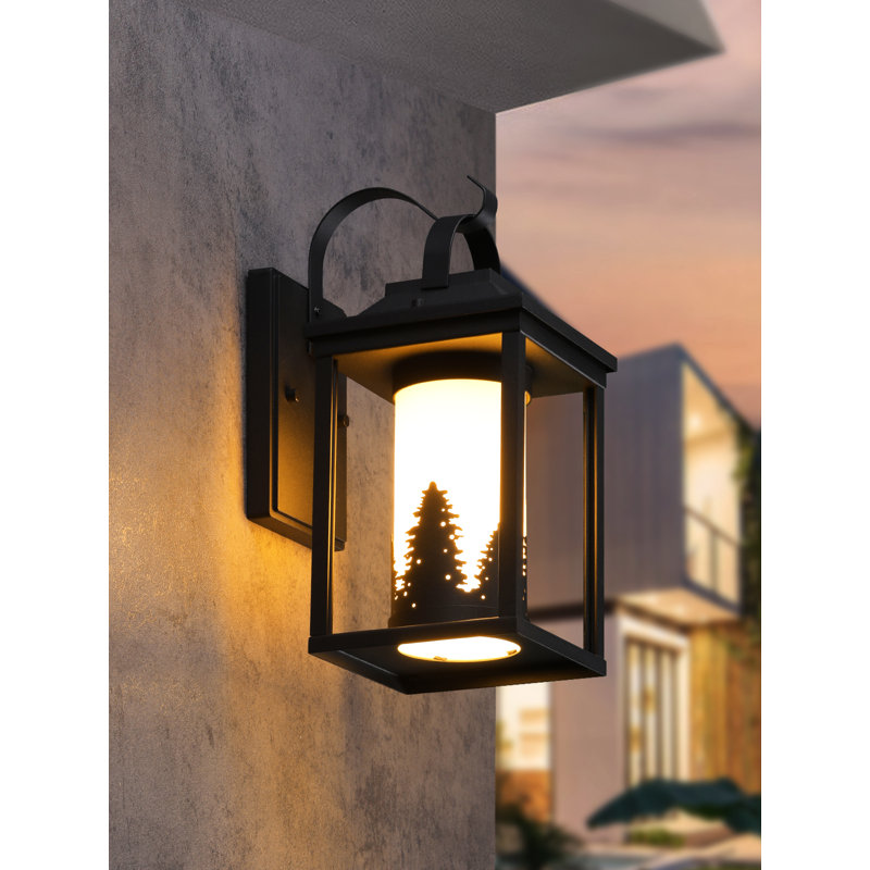 Delore Aluminum Wall Light