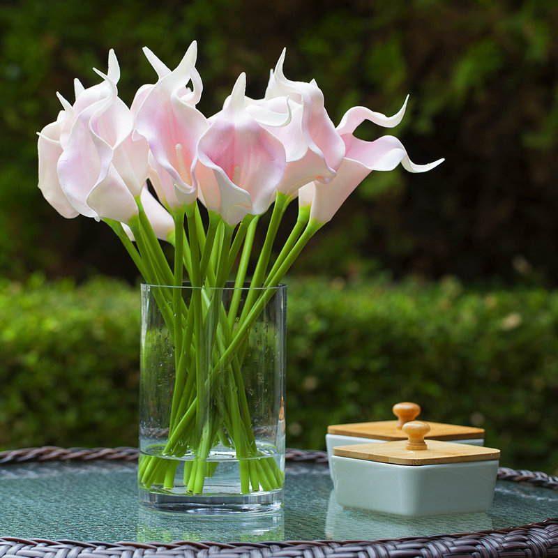 Lily Arrangement in Vase, Pink