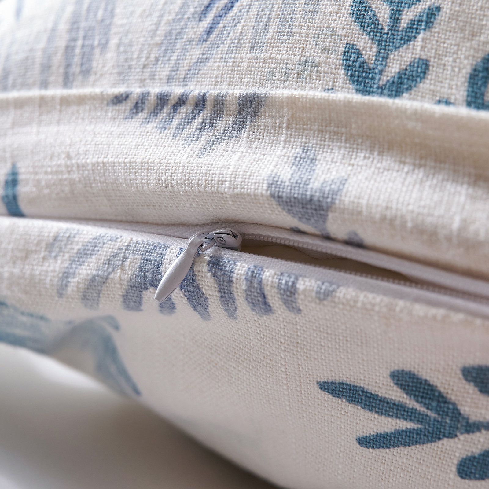 Oceania Blue/White/Red/Green Linen Blend Piece Sham, Blue White