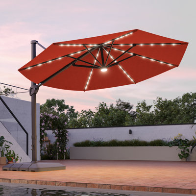 Abat-jour luxueux: parasol en porte-à-faux à DEL de 11 pi avec tissu teint dans la masse, cadre en aluminium et rotation à 360 °