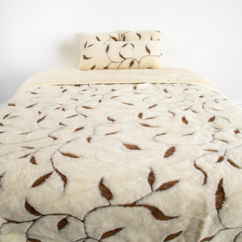 Merino Wool Leaf Quilt, 135 x 200 cm Quilted Bedspead
