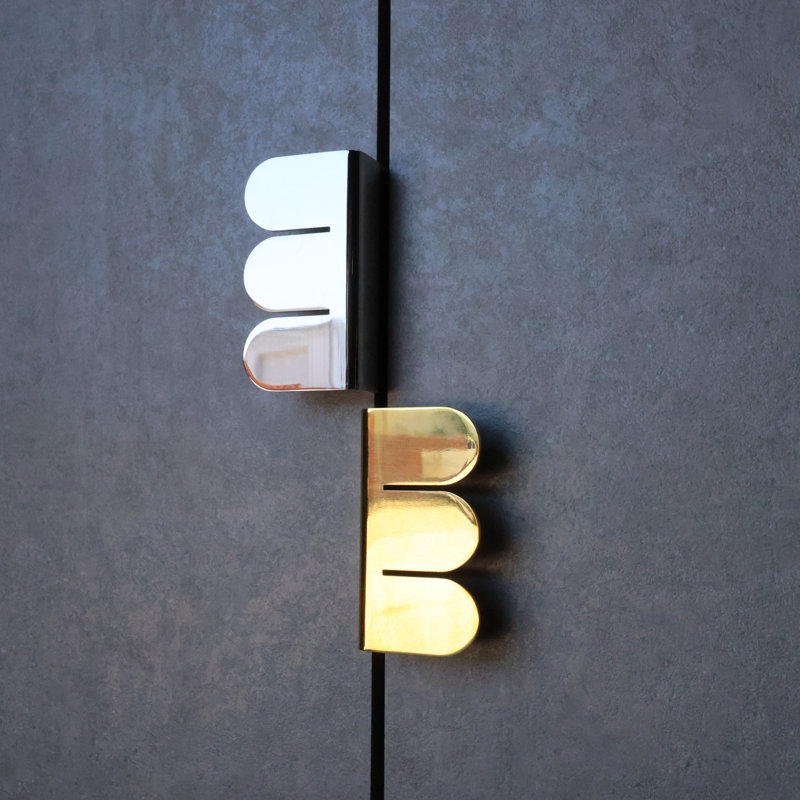 Sweep Edge Pull, Unlacquered Brass