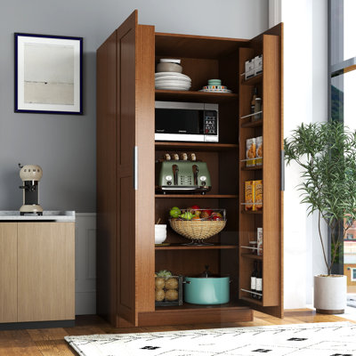 Armoire de cuisine avec portes et tablettes doubles