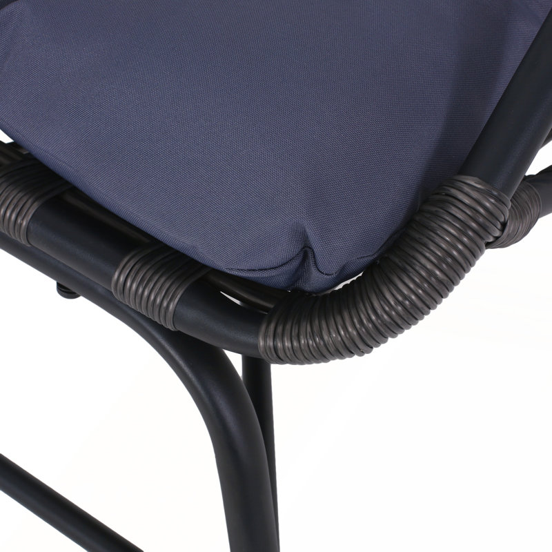 Chaise Elon Cocoon pour l'intérieur et l'extérieur