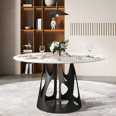 6 Table ronde de 53 po en pierre frittée blanche avec base en métal noir, style moderne Stable Stas Iron