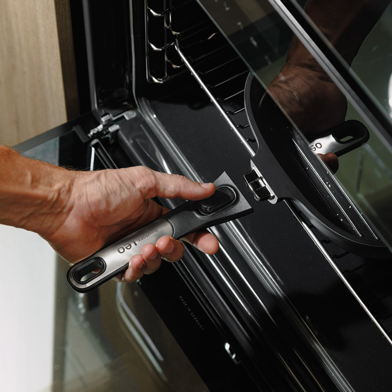 Batterie de cuisine en céramique antiadhésive de 8 pièces BergHOFF Leo Phantom, recyclée