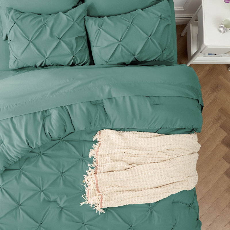 Bedsure Twin/Twin-XL Burgundy Pintuck Bed-in-a-Bag - Grayish Green Pinch Pleat Comforter Set with Sheets, Pillowcases & Shams for Dorm Room(Set of 5)