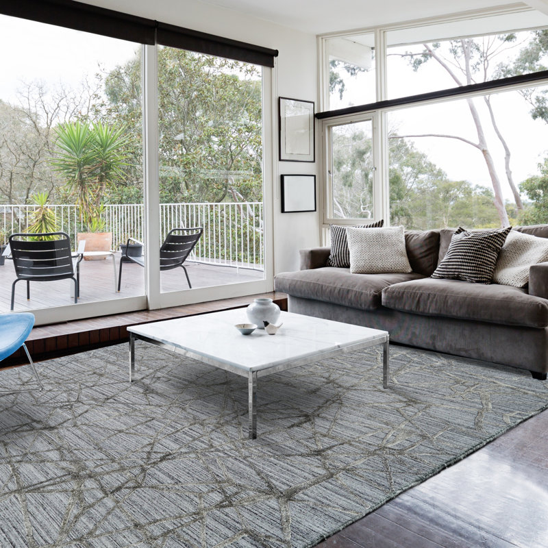 Morro Geometric Area Rug in Gray, Rectangle 8' x 10'